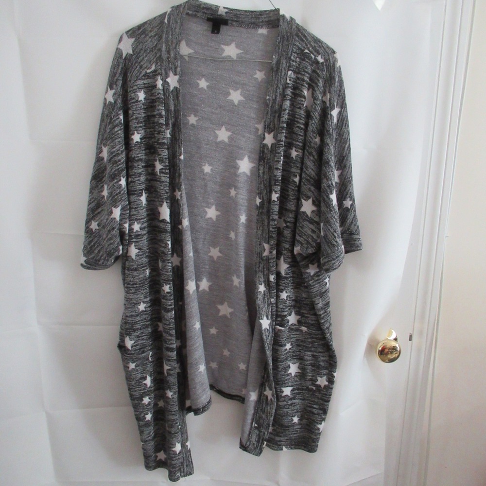 Torrid Star Print Cardigan Womens 3 Gray Open Front Kimono Knit Sweater